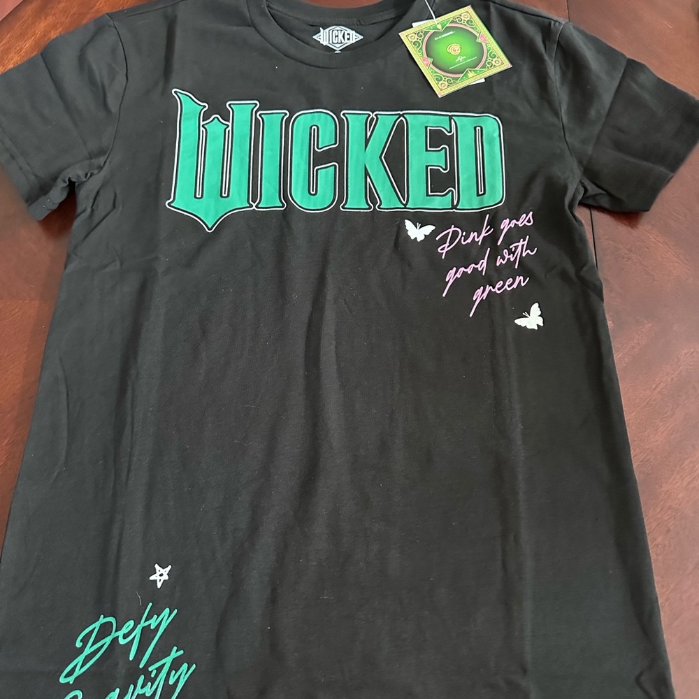 NWT Wicked Movie Black Tee Shirt Small
